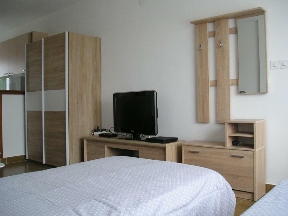 Apartamento Twin Oaks Šišan Exterior foto